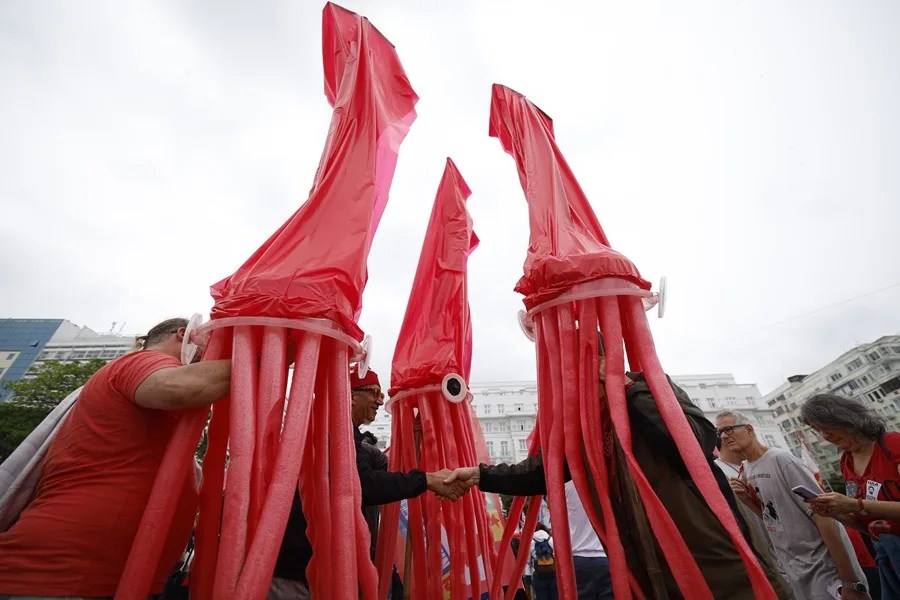 Lula da Silva moviliza a sus bases con marchas en varias ciudades de Brasil antes de las elecciones