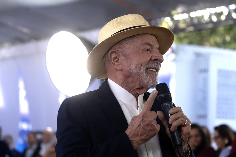 Lula acusa a los Bolsonaro de estar detrás de los casos de corrupción que sacuden Brasil