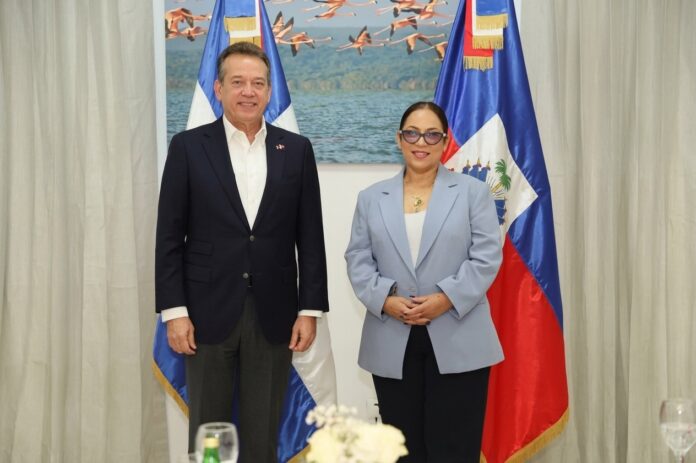 República Dominicana y Haití buscan restablecer operaciones consulares