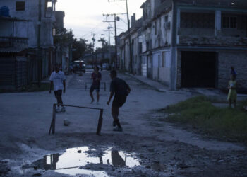 Cuba prevé este martes una afectación del 52 % del país sin luz, la mayor de 2024