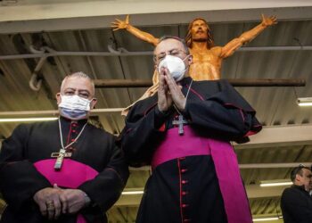 Iglesia católica pide respeto a la dignidad de los migrantes desde la fronteriza Tijuana