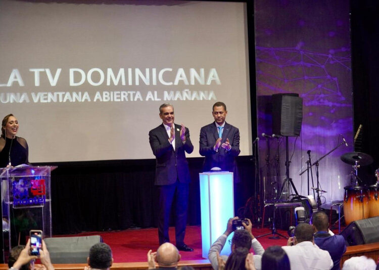 Presidente Abinader encabeza lanzamiento de la Televisión Terrestre Digital en INDOTEL