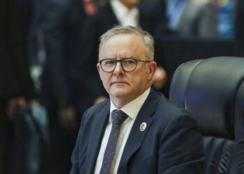 Australia aprueba una ley que prohíbe el acceso de menores de 16 años a las redes sociales