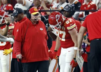 Seis entrenadores de la NFL dominan  ista de los 10 técnicos deportivos mejor pagados en 2024