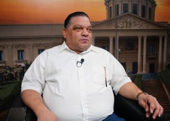 Mario Díaz anuncia que sector transporte retomará acusación contra Danilo Medina y sus exfuncionarios ante la Pepca