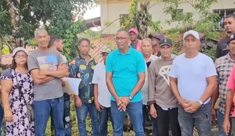 Piden al presidente Abinader contratar abogados privados para cancelar supuestos títulos fraudulentos en Samaná