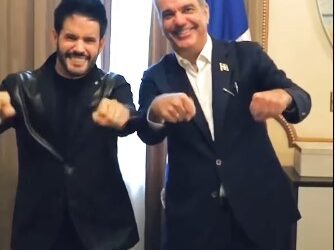 Abinader se suma al baile del «Motor» de Manny Cruz y Aramis Camilo