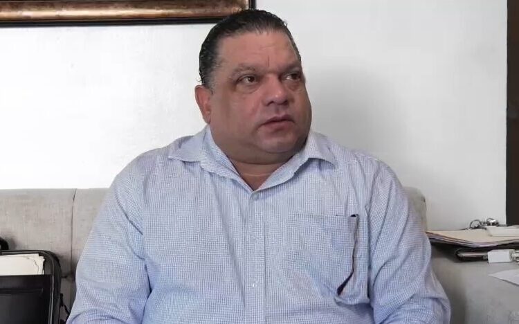 Mario Díaz pide a Luis Abinader prohibir la importación de motocicletas por tiempo indefinido