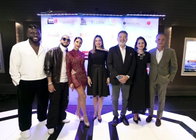 Realizan premiere de «El Tiburón», nueva tragicomedia de Félix Germán 