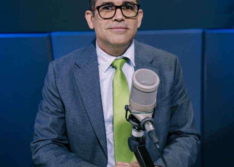 Eduardo Tavarez: «eliminar fondos para los partidos políticos es una involución en la democracia»