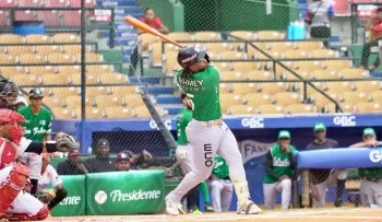 Eguy Rosario 15 juegos consecutivos con hit; Empata con Carty, Castillo y Frazie