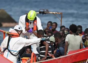 Rescatan más de 200 migrantes en ruta hacia Canarias, entre ellos tres bebés