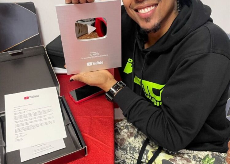 Dj Nieto obtiene placa 100 mil suscriptores en YouTube; primer dominicano en Europa en lograrlo