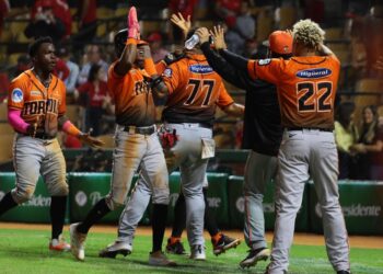 Toros remontan ante el Escogido en el Quisqueya