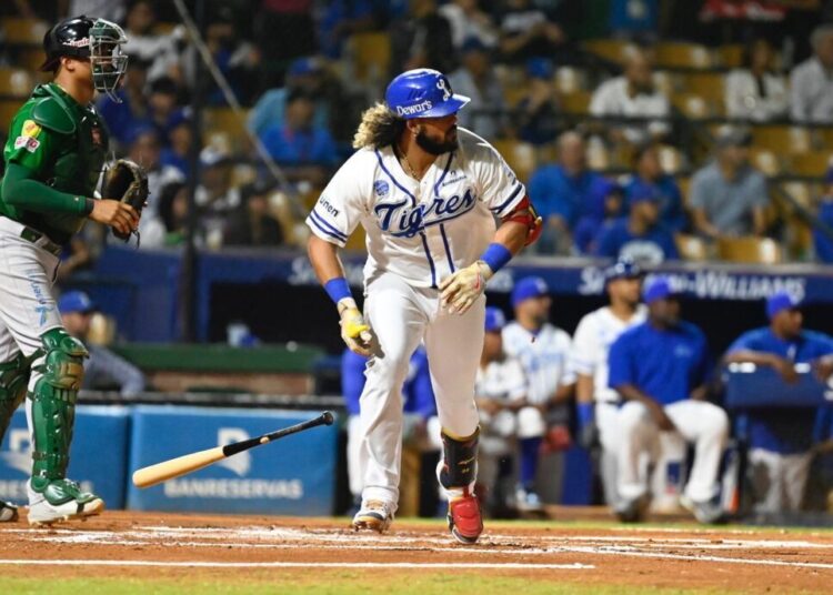 Jorge Alfaro regresa con los Tigres del Licey