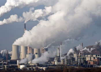 La contaminación del aire de Lima triplica el límite recomendado por la OMS