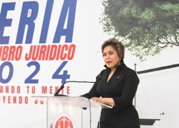 María Elena Vásquez plantea se necesita mayor nivel de competencia para impulsar la economía