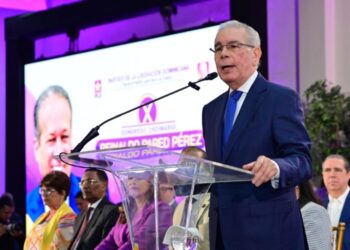 Danilo Medina aboga por el financiamiento «transparente» de los partidos