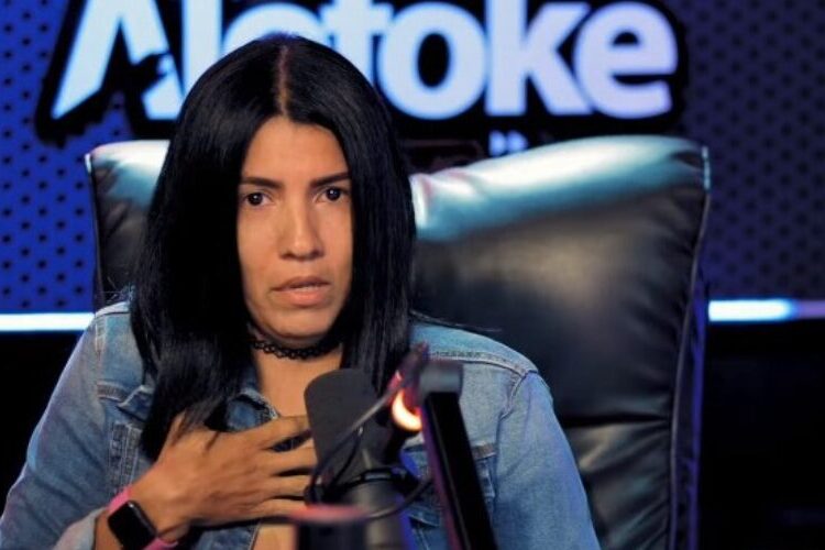 Madre de Dilon Baby lo defiende de acusaciones de golpes contra Masha y dice «estoy harta»