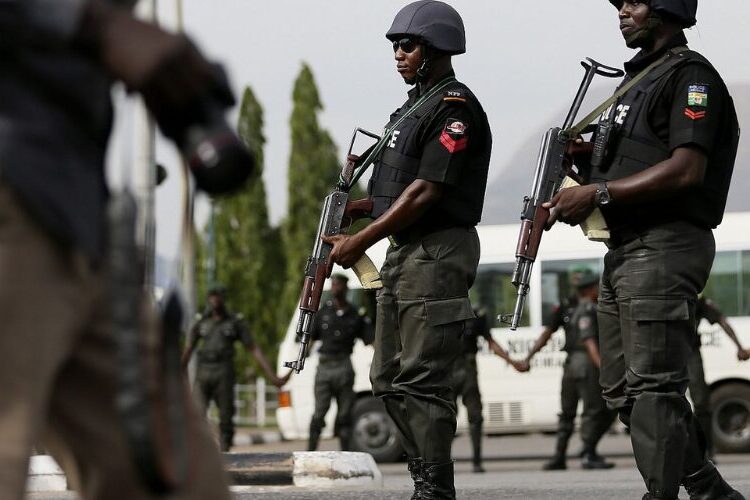 Hombres armados matan al menos a 32 personas en el centro de Nigeria