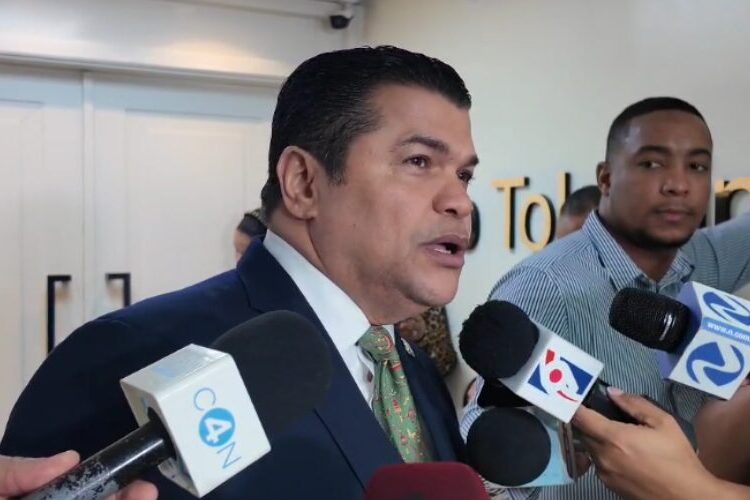 Legisladores piden eliminación de exoneraciones sean aplicadas a todos los sectores