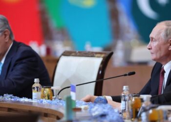 Putin llega a Kazajistán en visita de Estado para abordar la cooperación nuclear