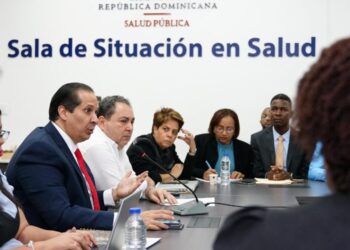 Ministro Víctor Atallah: Aumentos salariales reflejan compromiso del Gobierno con todo el personal de salud