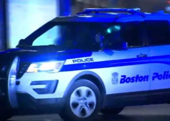 Acusan a adolescente de 16 años acusado por el asesinato de un dominicano en Boston