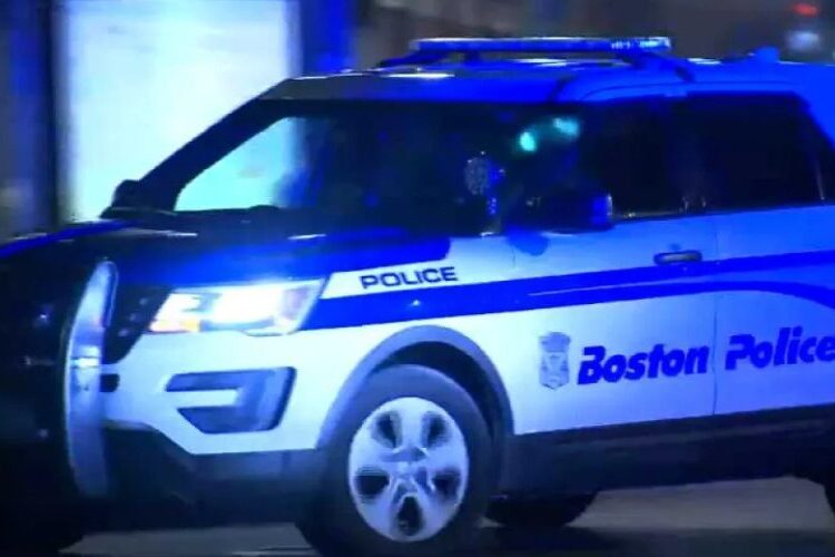 Acusan a adolescente de 16 años acusado por el asesinato de un dominicano en Boston