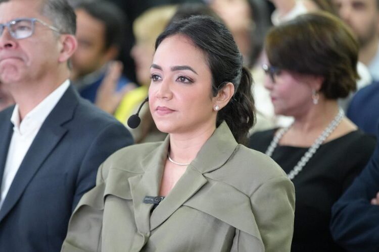 Ministra Faride no considera necesario ampliar horario de venta de bebidas alcohólicas en Navidad