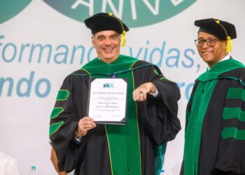 Pte. Abinader recibe Honoris Causa de la Universidad ISA