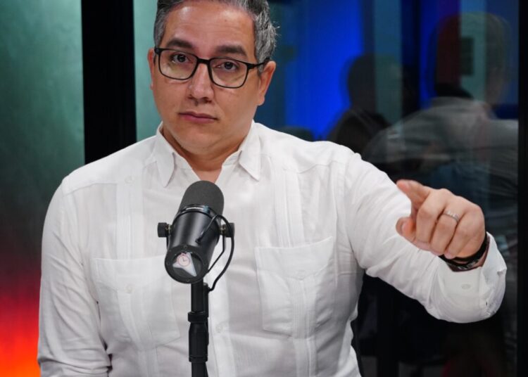 Rodolfo Santos: «El problema de nosotros en el Congreso es la calidad del legislador»