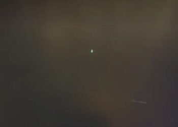 Partido entre Águilas y Licey se detuvo por presencia de dron en el Estadio Quisqueya