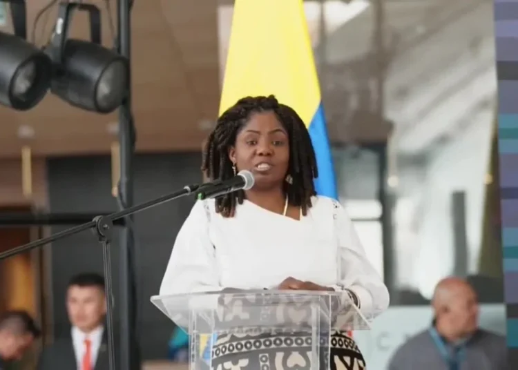 En Colombia son asesinadas tres mujeres cada día, denuncia vicepresidenta Francia Márquez