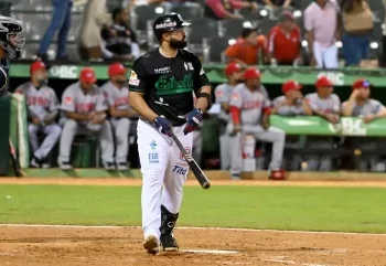 Cuadrangular de Wilín Rosario lleva a Estrellas a medio juego del primer lugar tras vencer a Leones