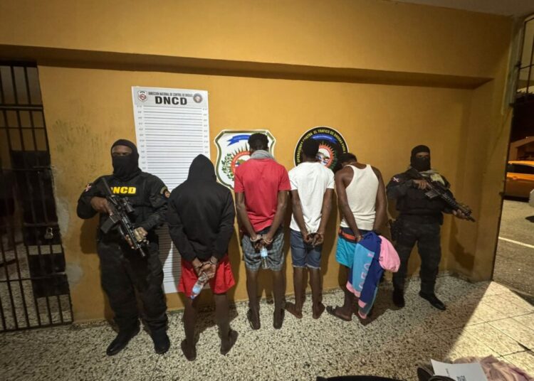 Apresan seis hombres y desarticulan red en Santiago; le confiscan 989 libras de marihuana