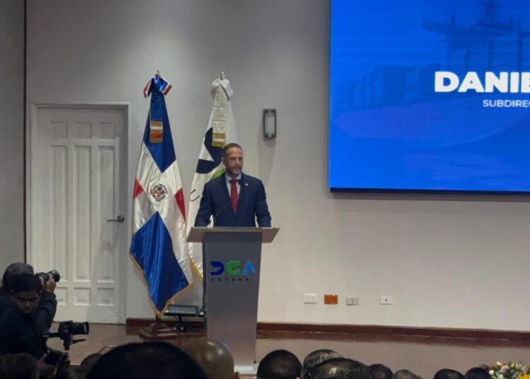 Aduanas y DPW ampliarán horario de despacho de mercancías los fines de semana