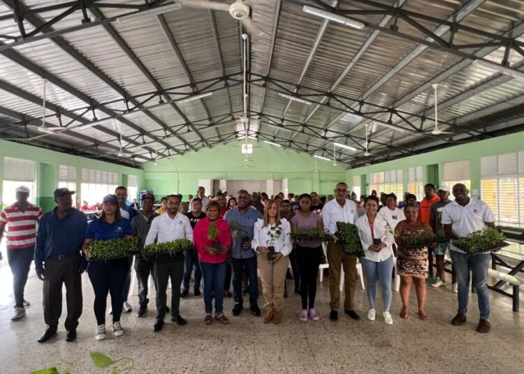 El Programa «FEDA en tu Comunidad» brinda esperanza y soluciones al sector El Almirante en SDE