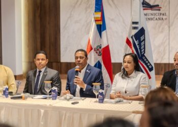 LMD acoge sesión oficial comisión de asuntos municipales de la Cámara de Diputados