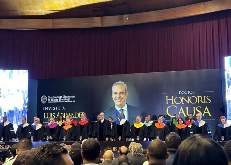 UASD otorga Doctorado Honoris Causa al presidente Luis Abinader