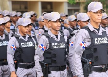 PN y Ministerio Público realizan allanamientos y detienen a varias personas en flagrante delito en Baní