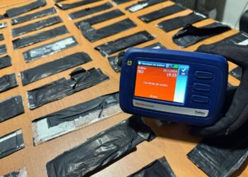 Frustran envío de más de 50 recordatorios llenos de cocaína a Estados Unidos