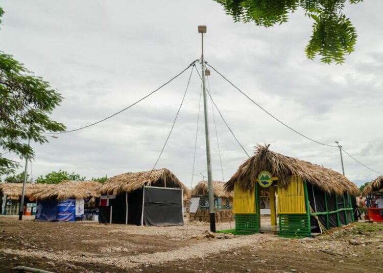 Edesur electrifica e ilumina Feria Ecoturística y de Producción en Neiba