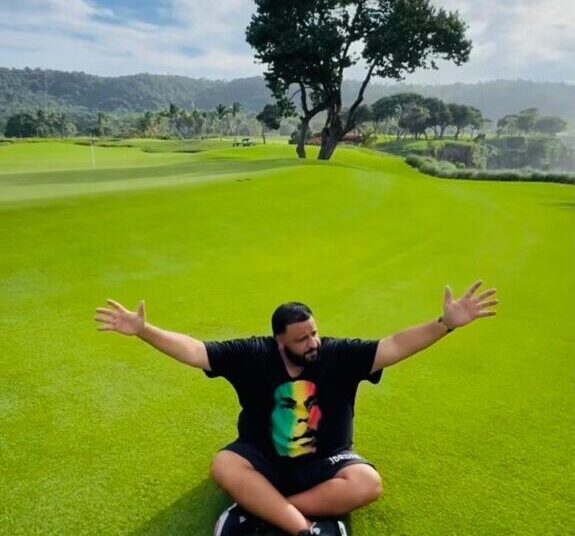 A ritmo de merengue Dj Khaled disfruta sus vacaciones de ensueño en RD