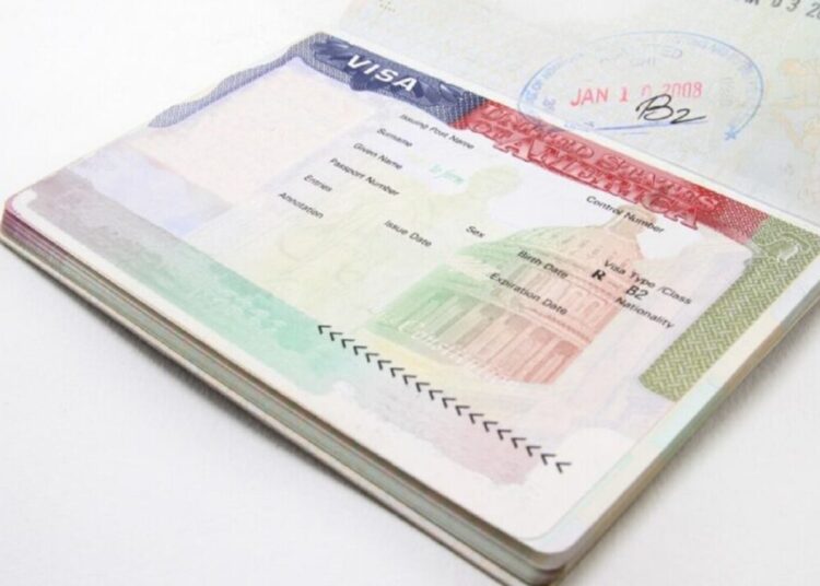 Residentes de Uruguay podrán viajar sin visa a EEUU