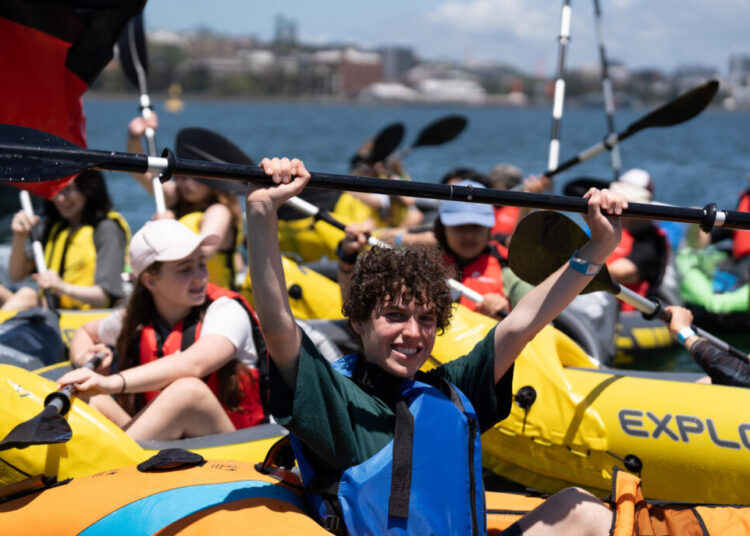 Comienza en Australia una protesta que busca bloquear el mayor puerto de carbón del mundo
