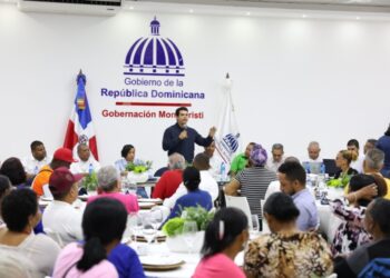 Wellington Arnaud se reune con comunitarios de las provincias Montecristi, Azua y Ocoa