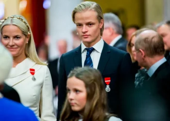 Hijo de la princesa Mette-Marit, acusado de violación, saldrá de prisión hoy