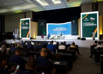 Ministra Interior recalca importancia de los municipios para tener control sobre los flujos migratorios