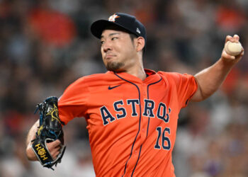 Yusei Kikuchi firma contrato de 3 años y $63 millones con los Angels